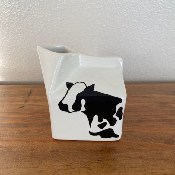 Vintage Holsteins by Margo Ceramic Milk Carton Creamer - 1984 - Picture 1 of 7